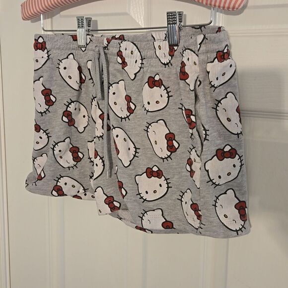 Hello kitty by Sanrio shorts size small - Picture 2 of 5